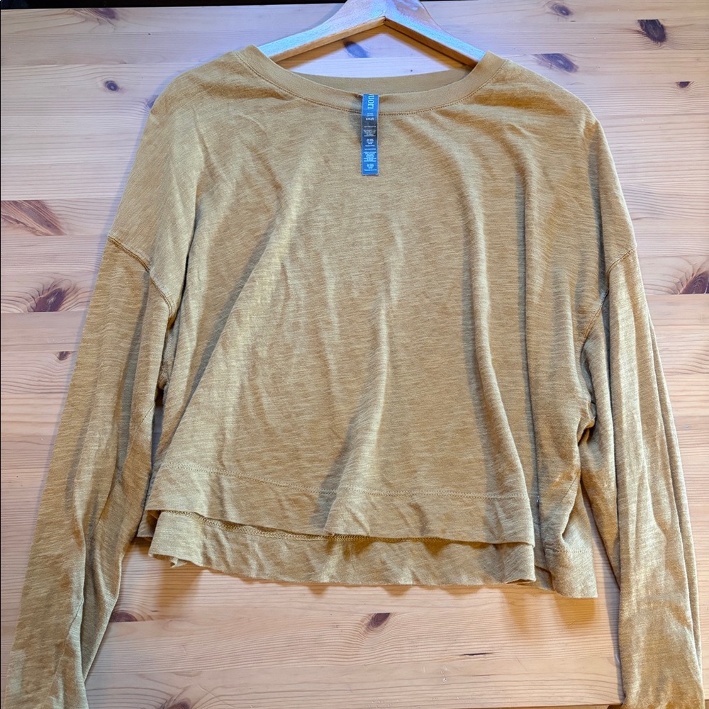Vuori Women’s Long Sleeve Sundown Tee Size Small